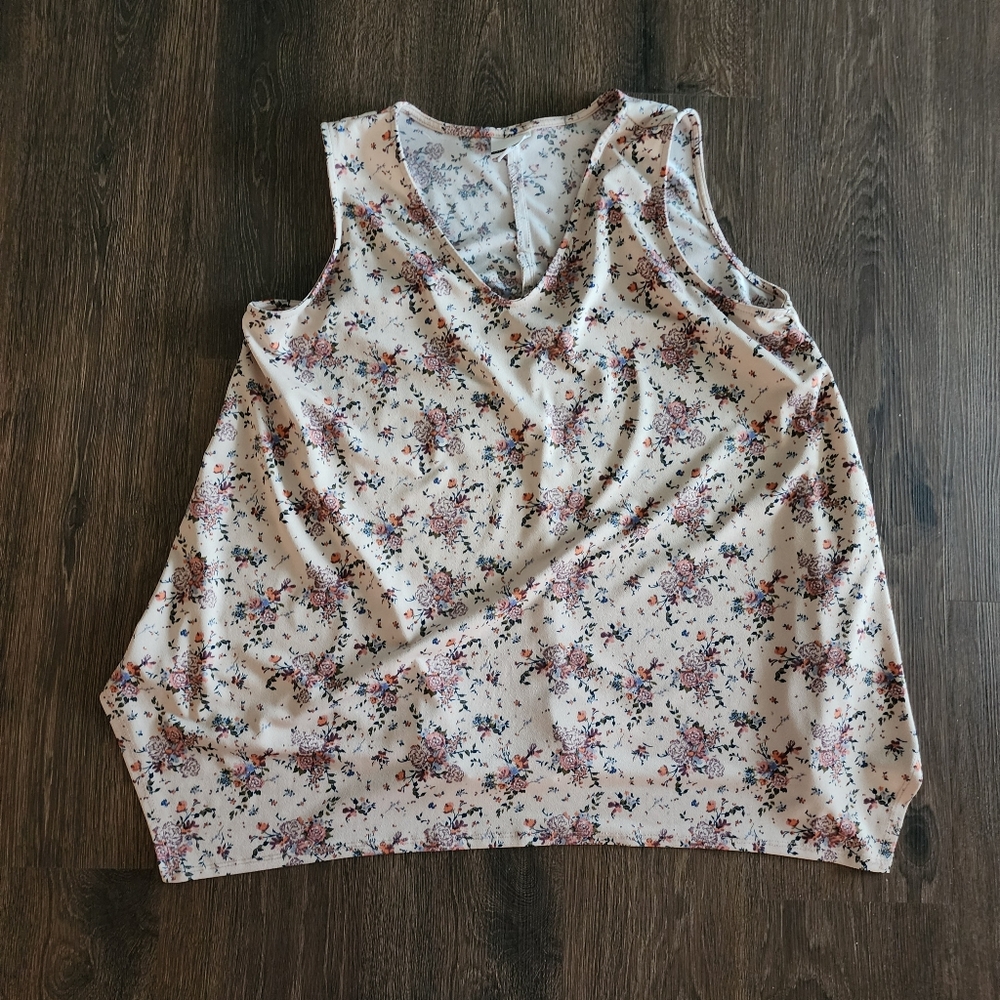 Sleeveless Casual 1X Floral Blouse